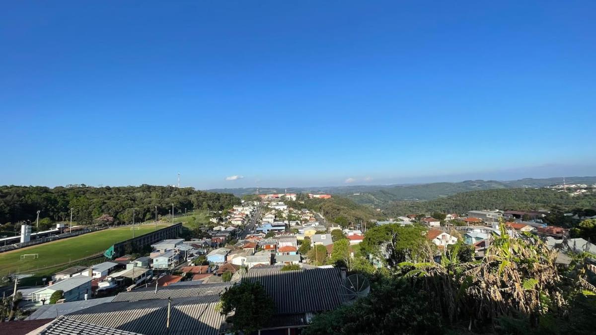 Casa Em Bairro Nobre, Bem Localizada, Com Suite. Бенту-Гонсалвис Экстерьер фото