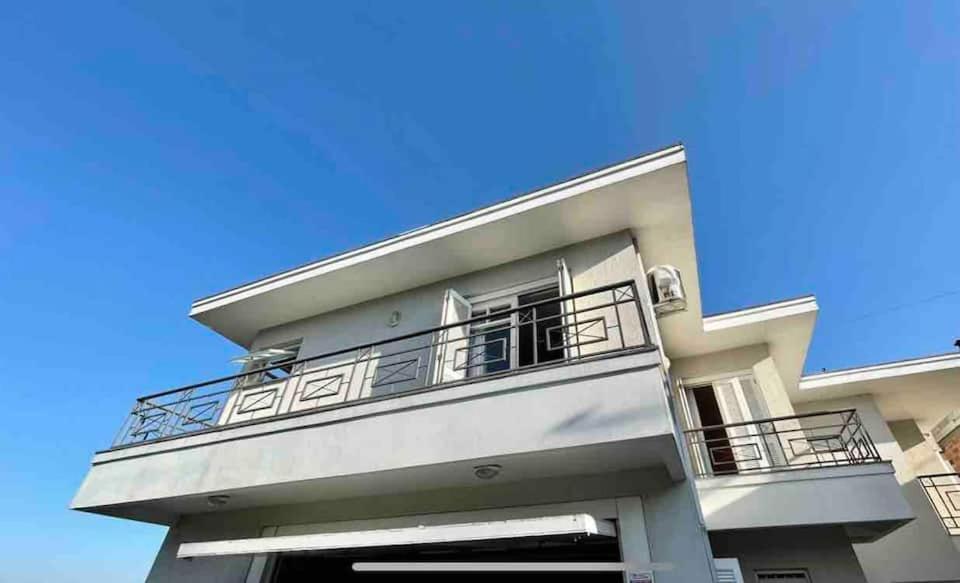 Casa Em Bairro Nobre, Bem Localizada, Com Suite. Бенту-Гонсалвис Экстерьер фото