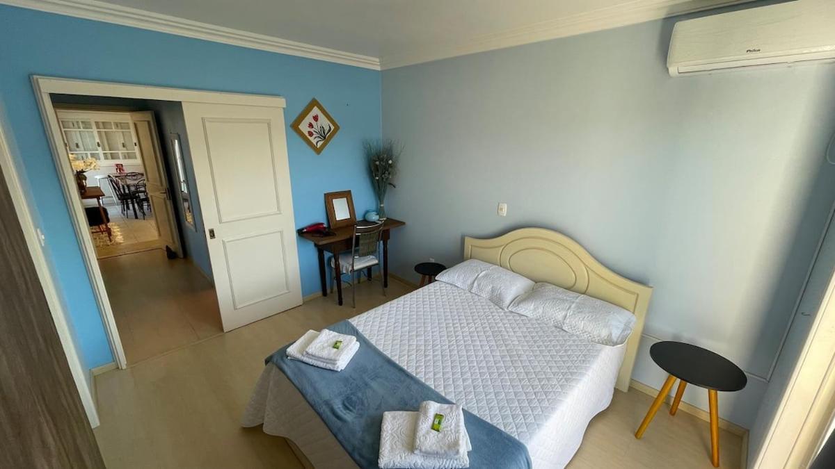 Casa Em Bairro Nobre, Bem Localizada, Com Suite. Бенту-Гонсалвис Экстерьер фото